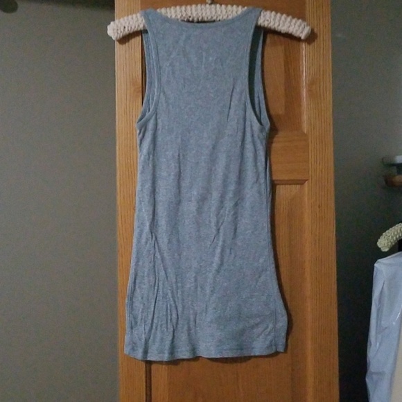 🔥 All $10 items 2/$15 // VS Tank - Picture 3 of 4